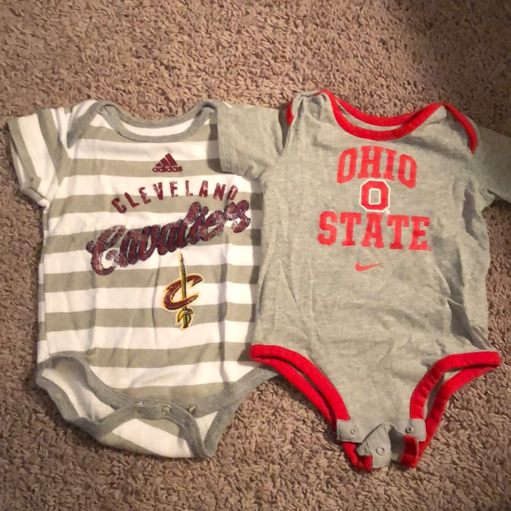 Short sleeve onesies